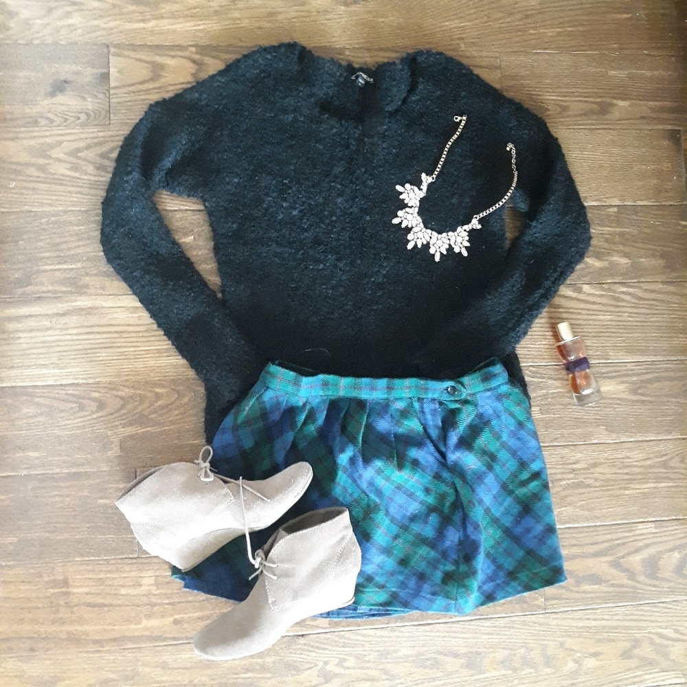 Express black teddy bear sweater sz M